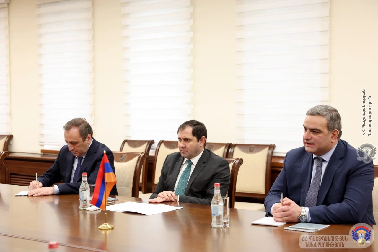 🎥 Սուրեն Պապիկյանն ընդունել է ՀՀ-ում ԱՄՆ դեսպանության գործե...