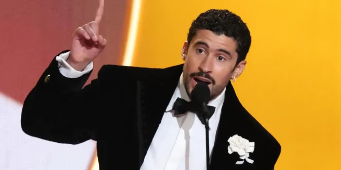 Բադ Բանի. «ICE-ը դուրս»՝ Գրեմմիի հաղթանակի պահին