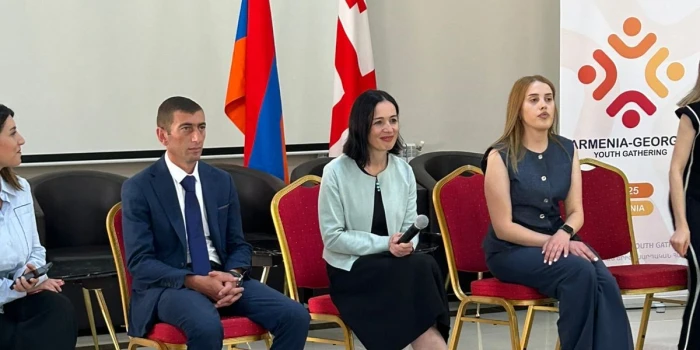 Ժաննա Անդրեասյանն Ապարանում հանդիպել է Հայ-վրացական երիտասար...