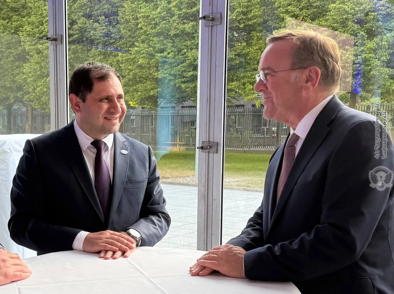 Սուրեն Պապիկյանը հանդիպել է ԳԴՀ պաշտպանության դաշնային նախար...