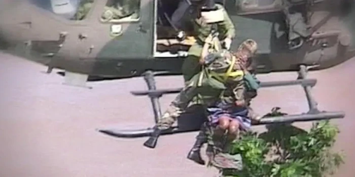 «Հրաշք երեխան», ով ծնվել էր ծառի վրա Մոզամբիկի ջրհեղեղի ժամա...