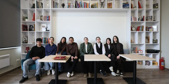 Նոյեմբերյանում, Հրազդանում և Աղավնաձորում բացվել են երիտասար...