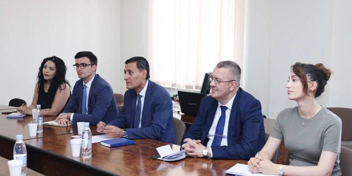 Արթուր Մարտիրոսյանն ընդունել է Նիգերիայի դեսպանության գործեր...
