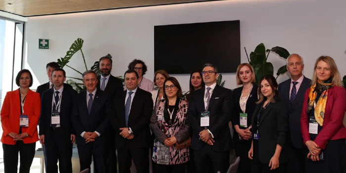Կոնվերս Բանկը եւ ՎԶԵԲ-ը ստորագրել են երկու վարկային համաձայն...