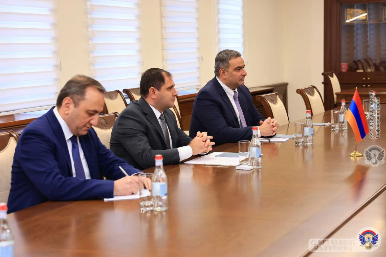 🎥 Սուրեն Պապիկյանն ընդունել է Հայաստանում Չեխիայի արտակարգ...