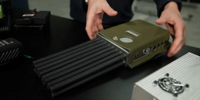 Առանց բանալի ավտոմեքենաները գողանալու սարքերը համացանցում վա...