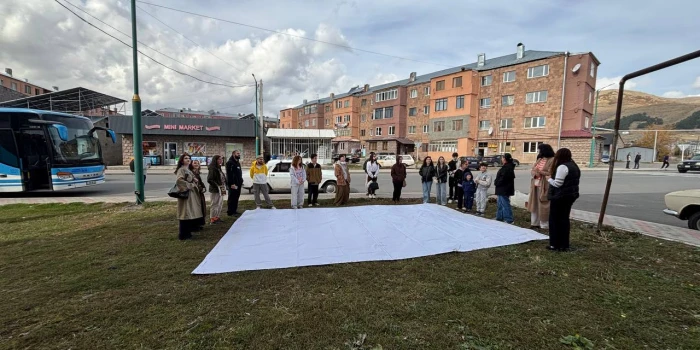 Ապարանում ստեղծվել է «Միկրոտիեզերք» մուրալը