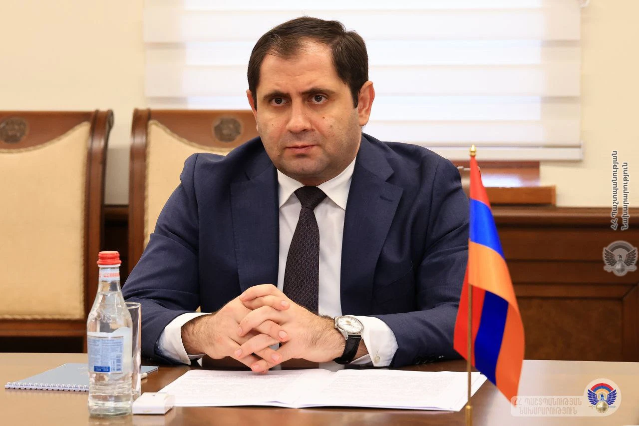 Սուրեն Պապիկյանն ընդունել է ՀՀ-ում Միացյալ Թագավորության արտ...